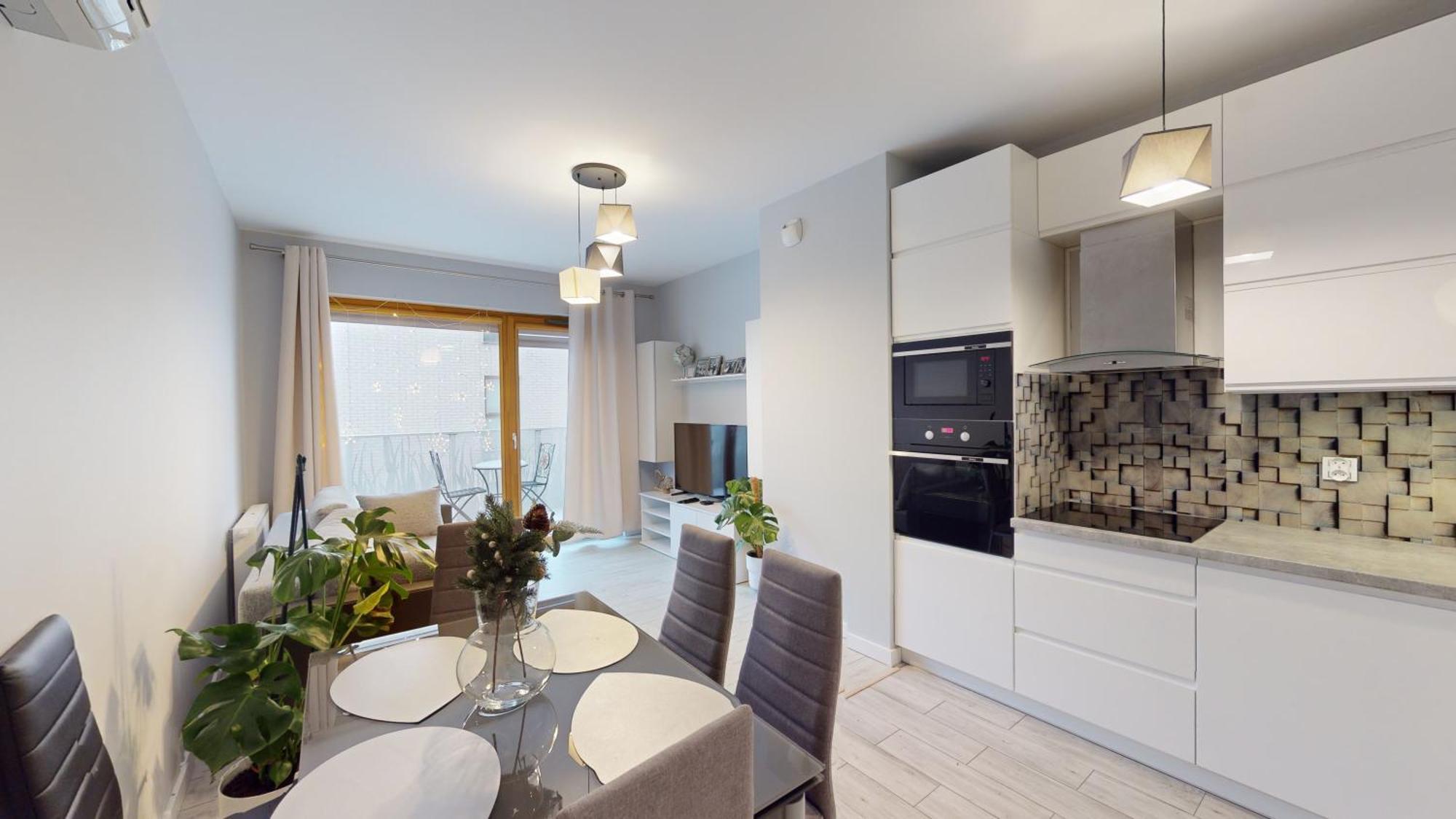 ורוצלב Family House Near The Market Square -Perfect For Family & Business Stays - Ksiecia Witolda Street 500 Steps To Market Square - 2 Bedrooms,2 Parking Places מראה חיצוני תמונה
